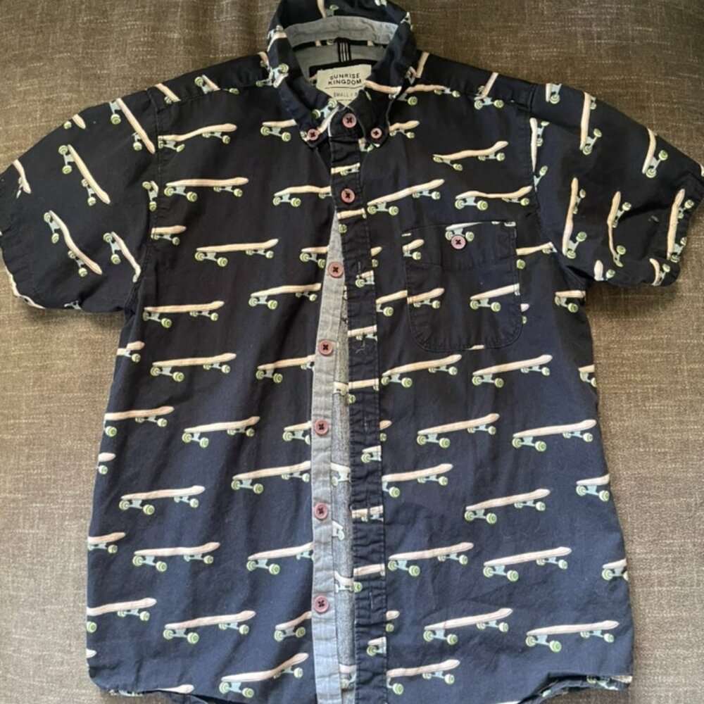 Sunrise Kingdom Kids Skateboard Button Down Navy Size Small/8